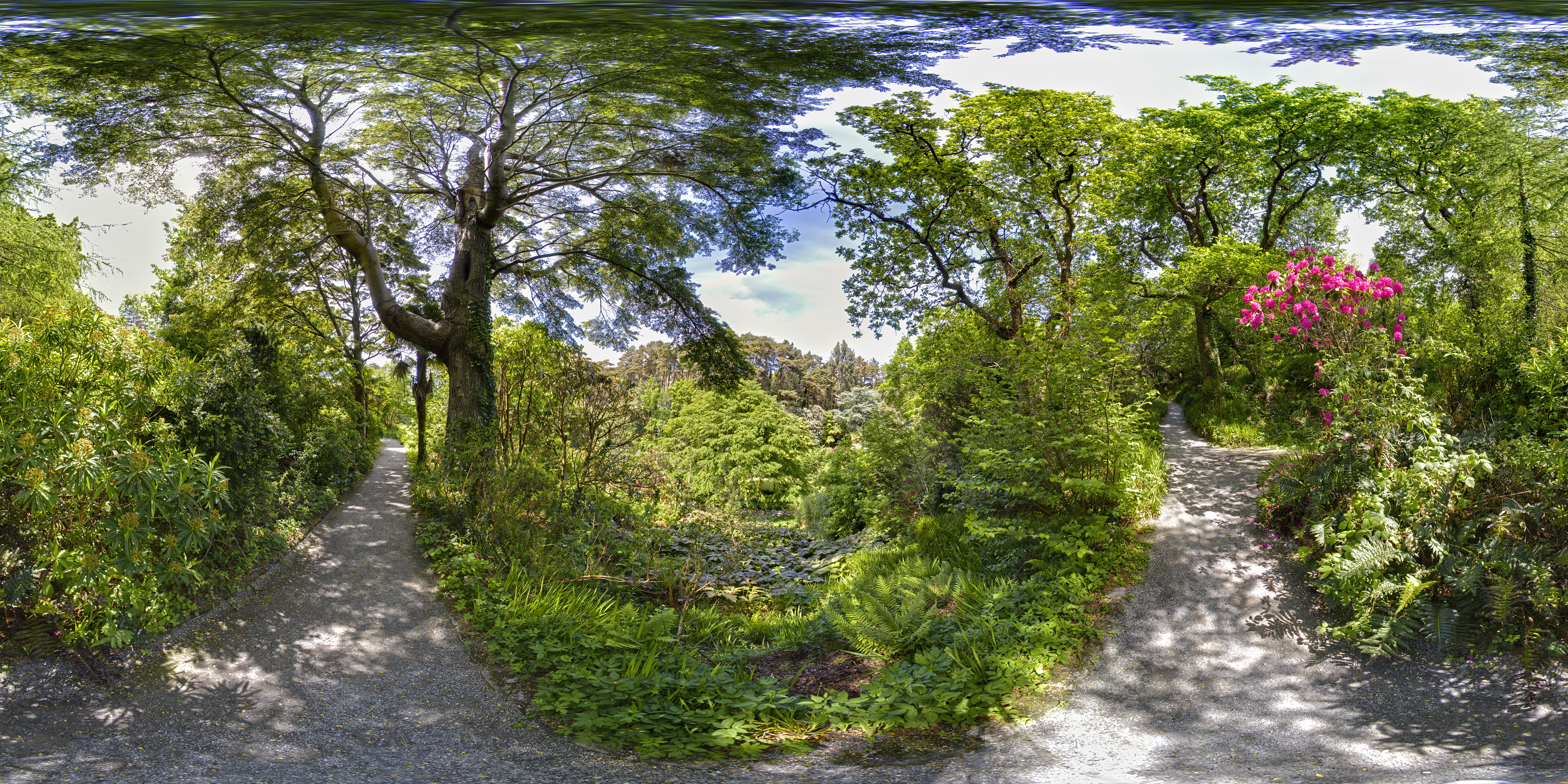 Garten des Glenveagh Castle ...